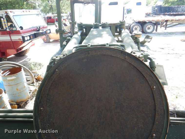 image for item DH5339 1983 Caterpillar 613B  water wagon