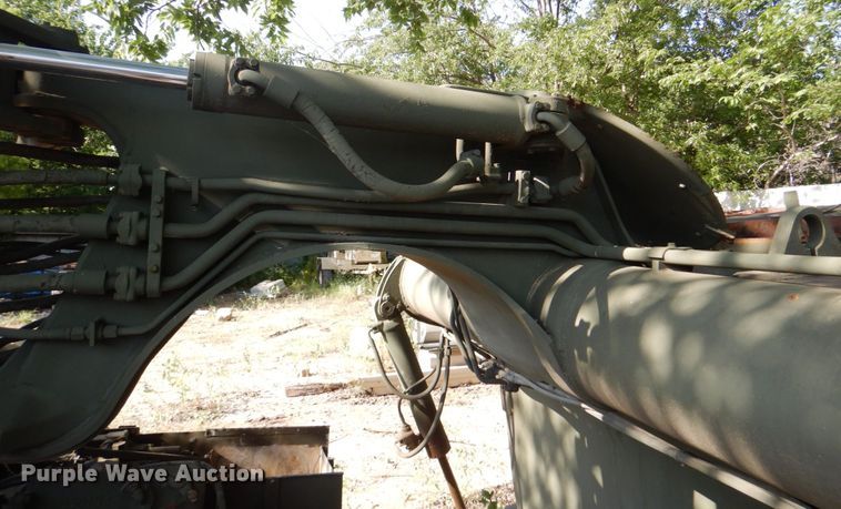 image for item DH5339 1983 Caterpillar 613B  water wagon