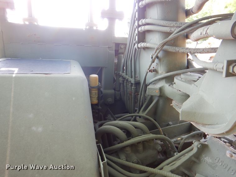 image for item DH5339 1983 Caterpillar 613B  water wagon