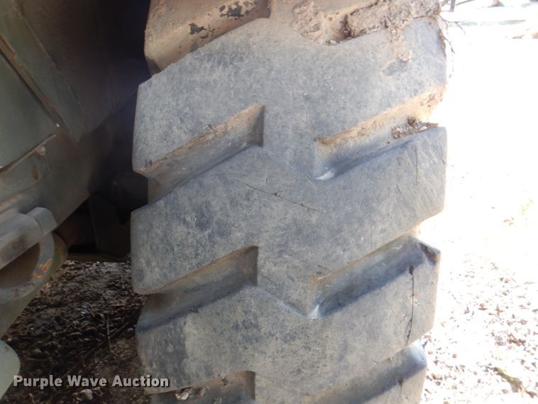 image for item DH5339 1983 Caterpillar 613B  water wagon