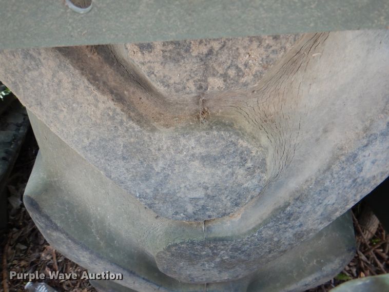 image for item DH5339 1983 Caterpillar 613B  water wagon