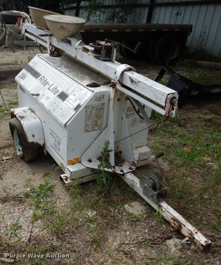 image for item DH5341 Coleman MH4000RLKH  light plant