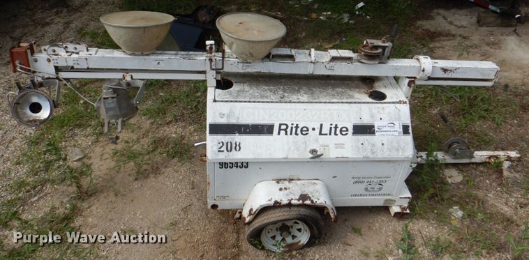 image for item DH5341 Coleman MH4000RLKH  light plant