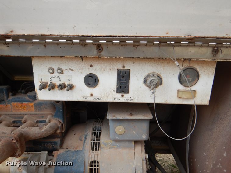 image for item DH5341 Coleman MH4000RLKH  light plant