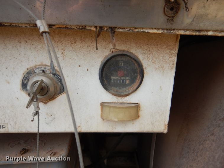 image for item DH5341 Coleman MH4000RLKH  light plant