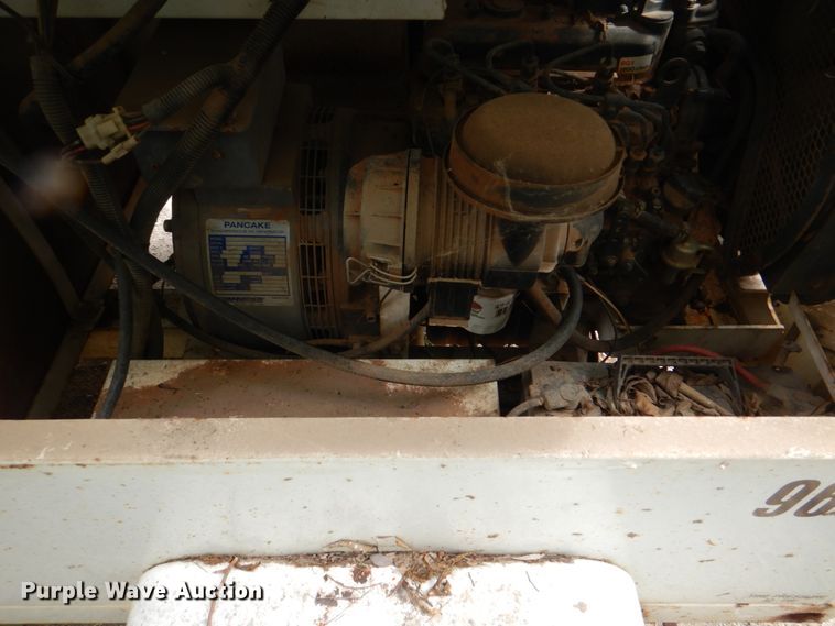 image for item DH5341 Coleman MH4000RLKH  light plant