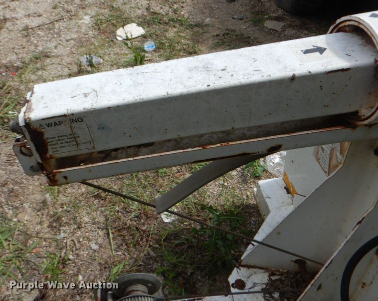 image for item DH5341 Coleman MH4000RLKH  light plant