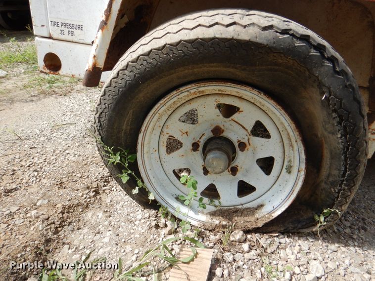 image for item DH5341 Coleman MH4000RLKH  light plant