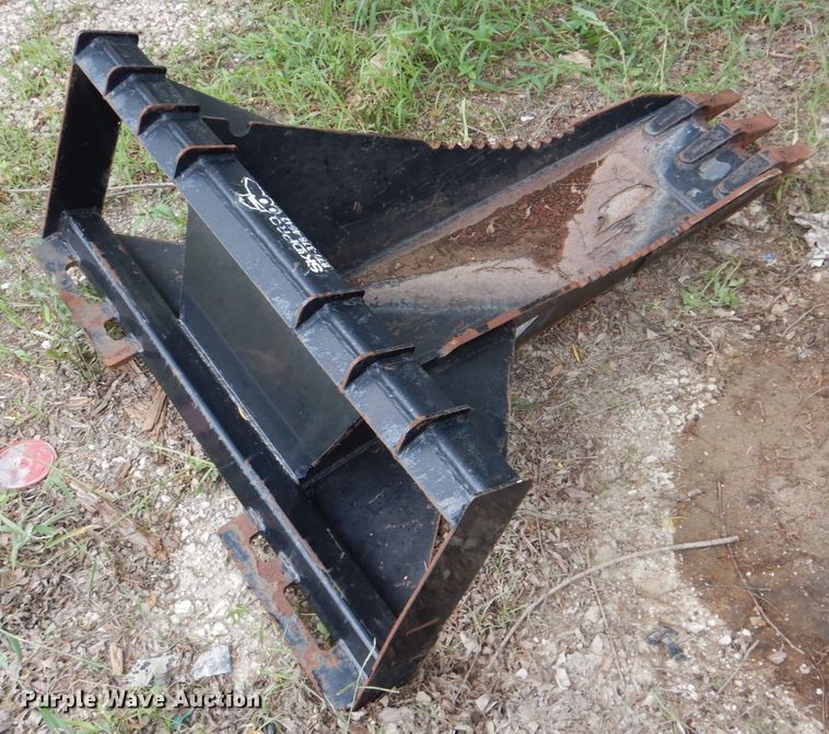 image for item DH5342 Skid Steer Pro 632-2-0002 12"W skid steer bucket