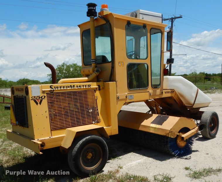 image for item DH5347 2001 Waldon Sweepmaster 250  sweeper