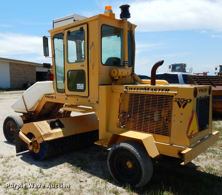image for item DH5347 2001 Waldon Sweepmaster 250  sweeper