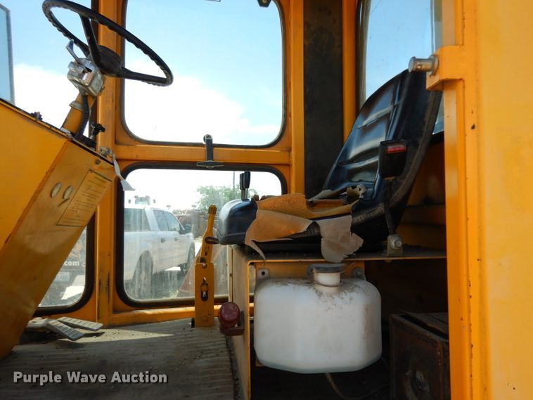 image for item DH5347 2001 Waldon Sweepmaster 250  sweeper