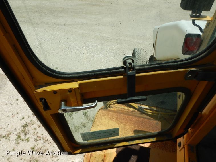 image for item DH5347 2001 Waldon Sweepmaster 250  sweeper