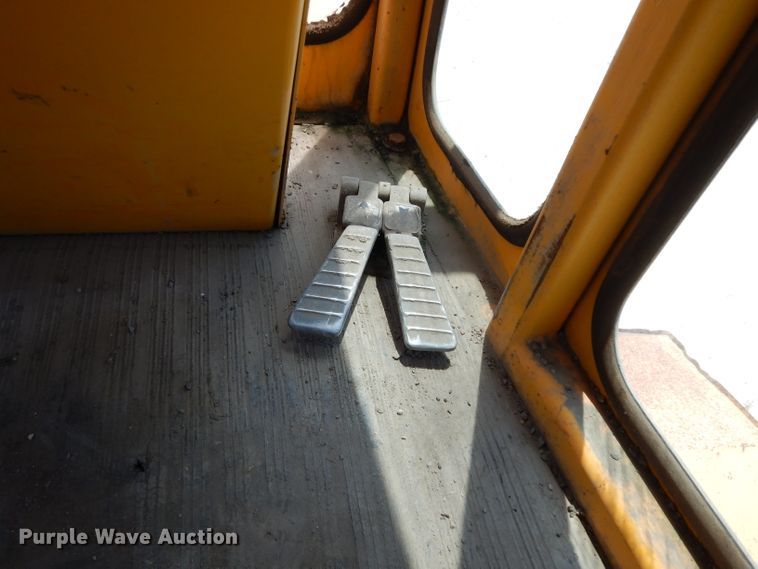 image for item DH5347 2001 Waldon Sweepmaster 250  sweeper