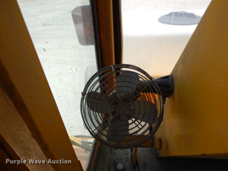 image for item DH5347 2001 Waldon Sweepmaster 250  sweeper