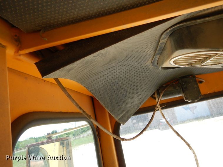 image for item DH5347 2001 Waldon Sweepmaster 250  sweeper