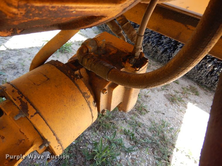 image for item DH5347 2001 Waldon Sweepmaster 250  sweeper