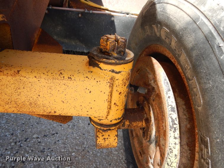 image for item DH5347 2001 Waldon Sweepmaster 250  sweeper