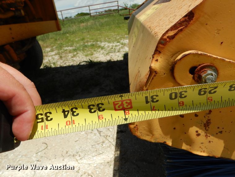 image for item DH5347 2001 Waldon Sweepmaster 250  sweeper