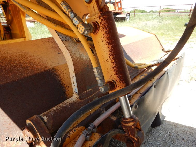 image for item DH5347 2001 Waldon Sweepmaster 250  sweeper