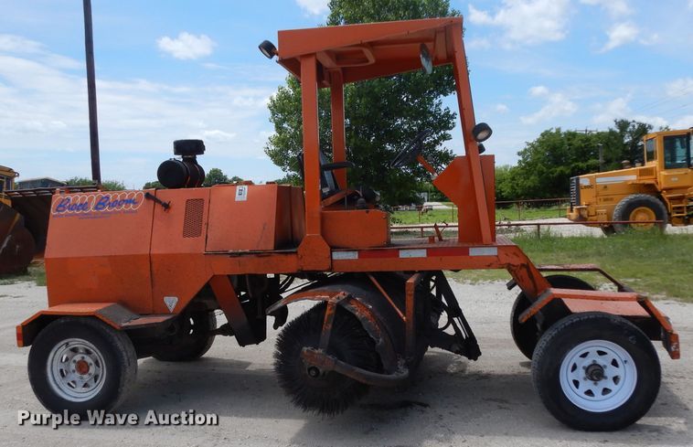 image for item DH5348 2005 Broce RJ350  sweeper