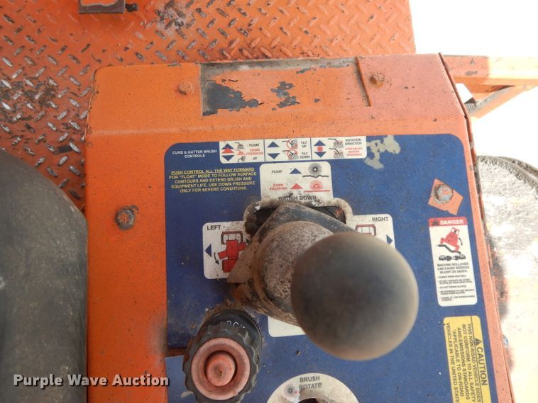 image for item DH5348 2005 Broce RJ350  sweeper