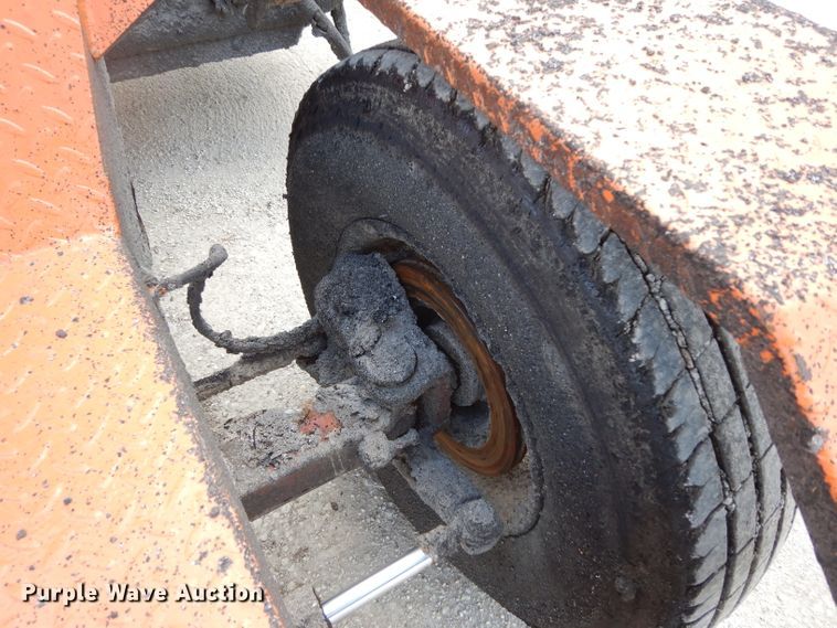 image for item DH5348 2005 Broce RJ350  sweeper