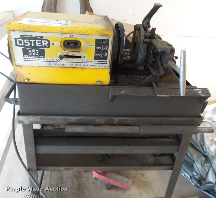 image for item DH7998 Oster 552 thread cutter