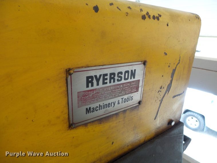 image for item DH7998 Oster 552 thread cutter