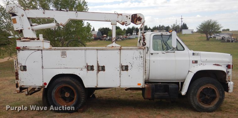 image for item DI0110 1980 GMC  utility truck with crane