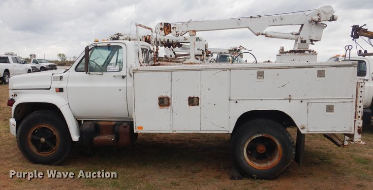 image for item DI0110 1980 GMC  utility truck with crane