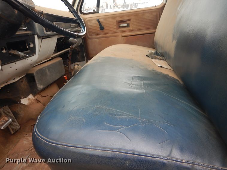 image for item DI0110 1980 GMC  utility truck with crane