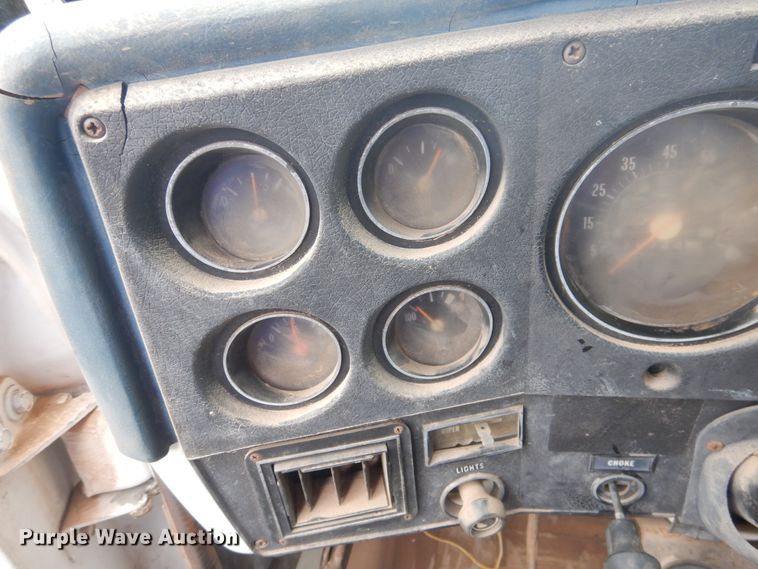 image for item DI0110 1980 GMC  utility truck with crane