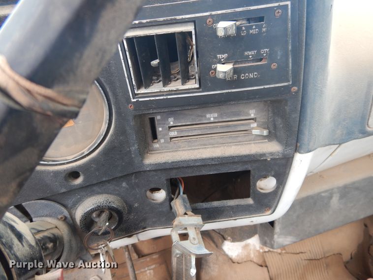 image for item DI0110 1980 GMC  utility truck with crane