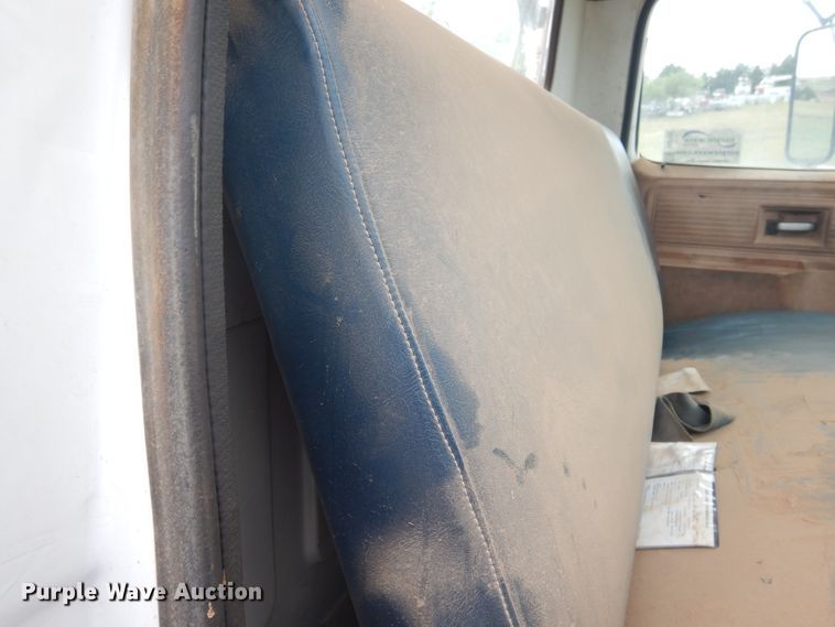 image for item DI0110 1980 GMC  utility truck with crane