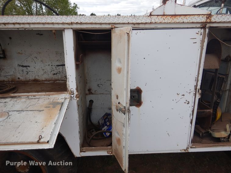 image for item DI0110 1980 GMC  utility truck with crane