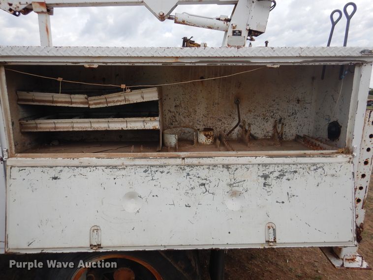 image for item DI0110 1980 GMC  utility truck with crane