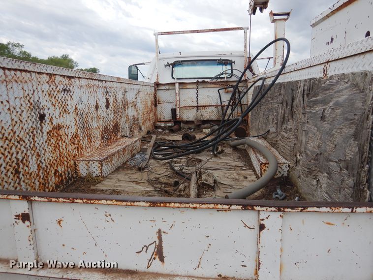 image for item DI0110 1980 GMC  utility truck with crane