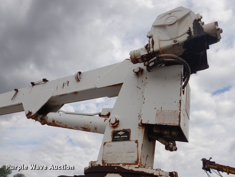 image for item DI0110 1980 GMC  utility truck with crane