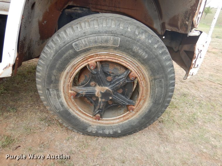 image for item DI0110 1980 GMC  utility truck with crane