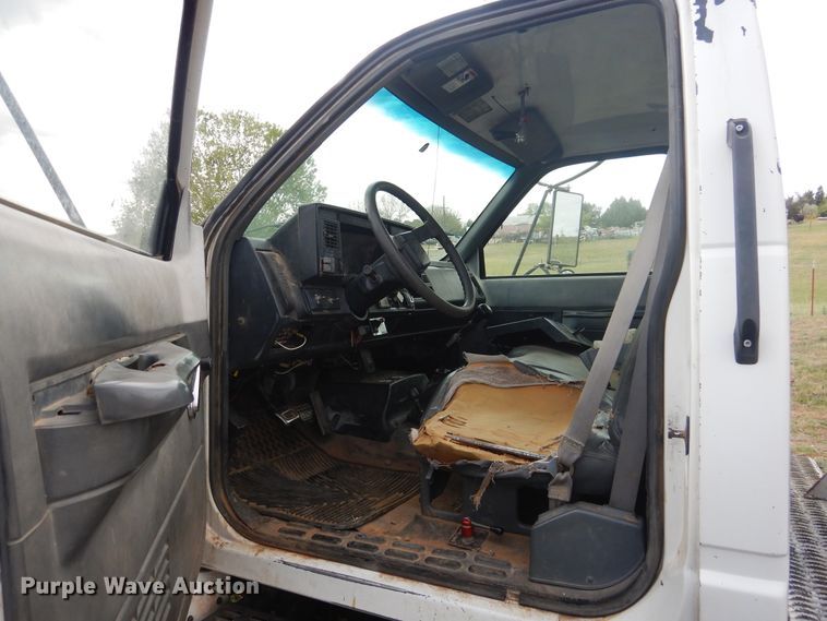 image for item DI0112 1994 Chevrolet Kodiak C5500  digger derrick truck