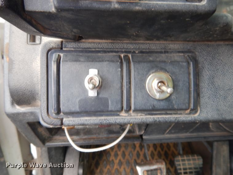 image for item DI0112 1994 Chevrolet Kodiak C5500  digger derrick truck