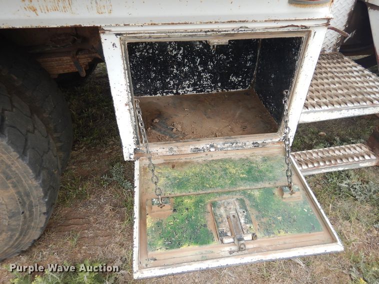 image for item DI0112 1994 Chevrolet Kodiak C5500  digger derrick truck