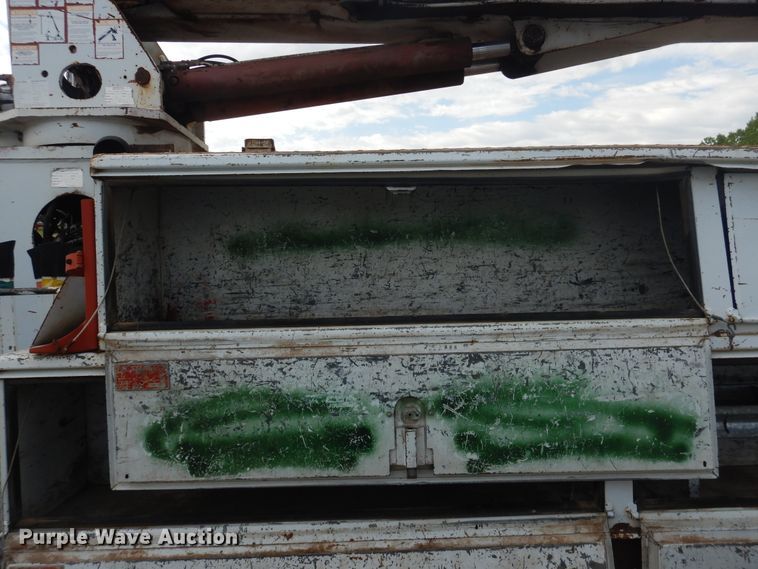 image for item DI0112 1994 Chevrolet Kodiak C5500  digger derrick truck