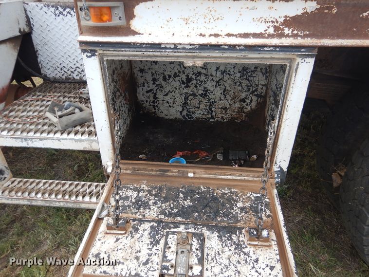 image for item DI0112 1994 Chevrolet Kodiak C5500  digger derrick truck