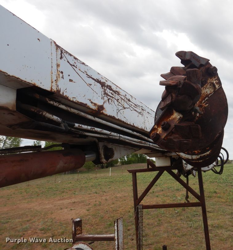 image for item DI0112 1994 Chevrolet Kodiak C5500  digger derrick truck