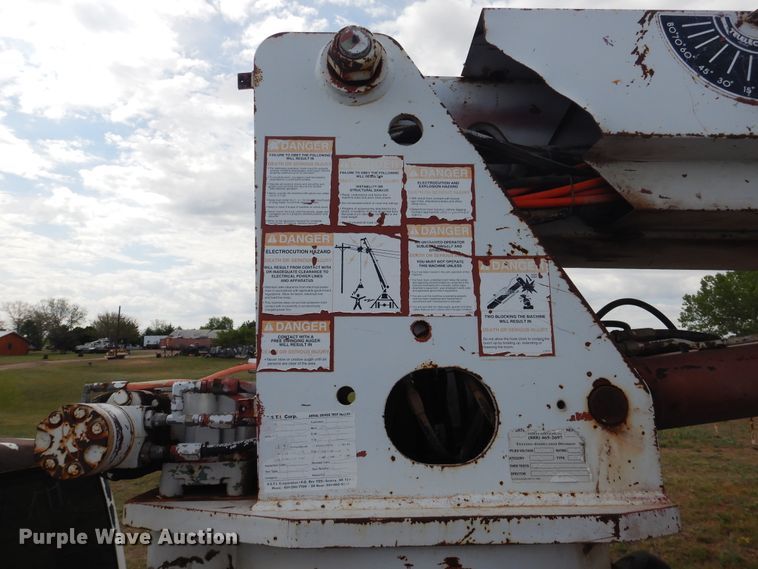 image for item DI0112 1994 Chevrolet Kodiak C5500  digger derrick truck