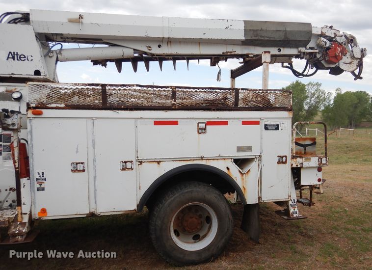 image for item DI0113 1996 Chevrolet Kodiak C6500  digger derrick truck