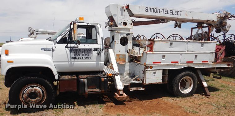 image for item DI0115 1994 Chevrolet Kodiak C5500  digger derrick truck