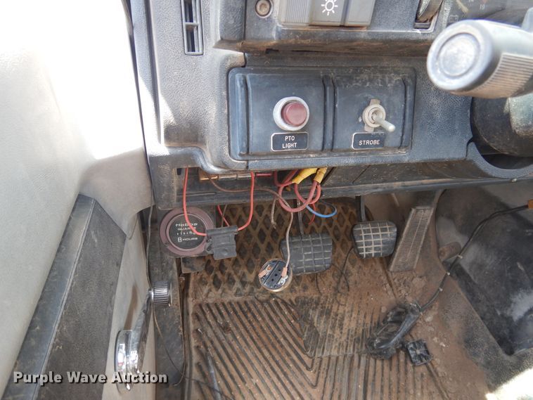 image for item DI0115 1994 Chevrolet Kodiak C5500  digger derrick truck